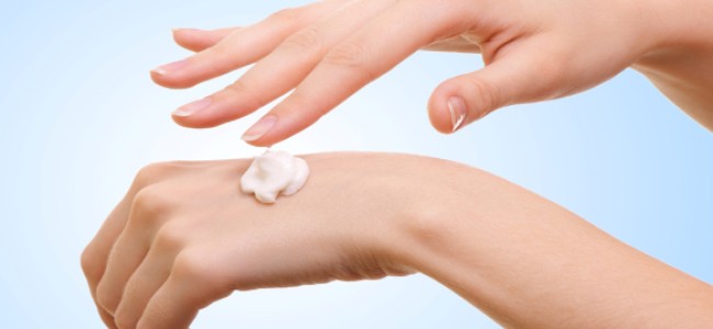 Como fortificar cremas humectantes para la piel de los mayores