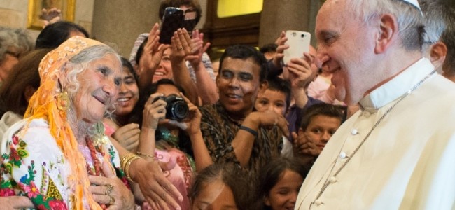 Una sociedad que excluye a ancianos acarrea el virus de la muerte, Papa Francisco
