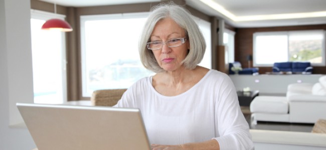 La importancia del uso de la web en la salud de los mayores