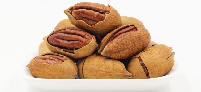 ¿Comer nueces protege contra el cáncer de colon?