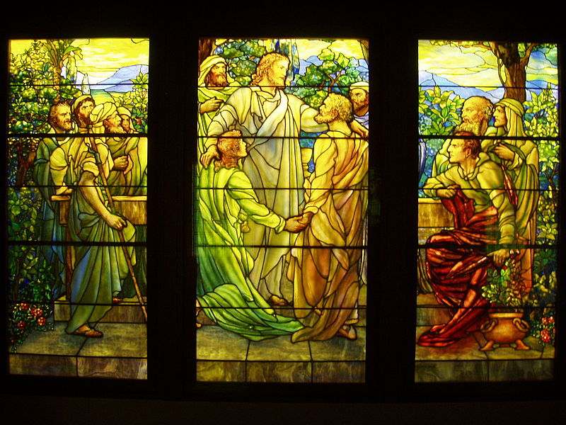 800px-Christ_and_the_Apostles_-_Tiffany_Glass_&_Decorating_Company,_c._1890