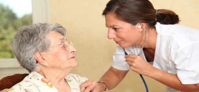 Tres tipos de servicios de cuidados y atención para adultos mayores en el D.F.