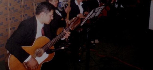 Música Tradicional con el Grupo Salterio Flor de México